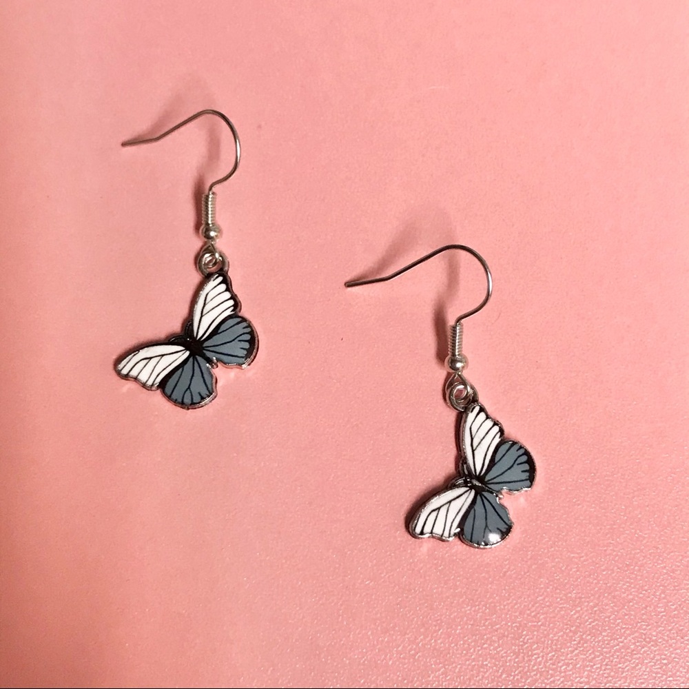 4/$10!!Gray butterfly earrings